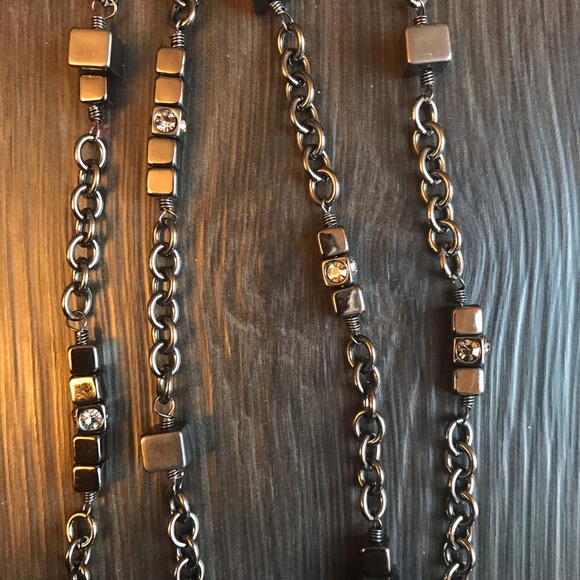 2 Lia Sophia long necklaces - Picture 4 of 5